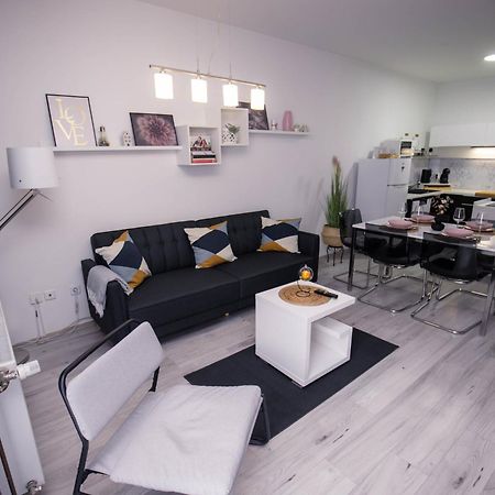 Appartement Apartman Day à Čakovec Extérieur photo